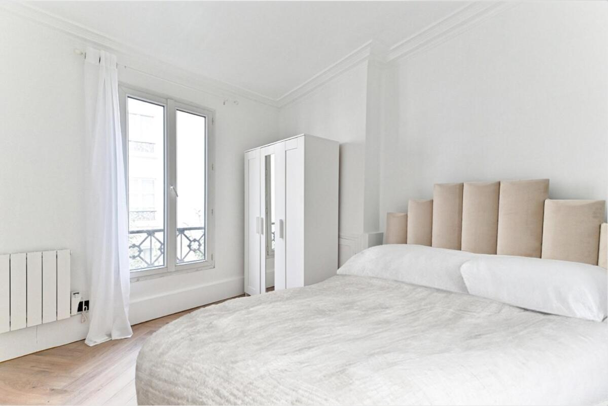 Modern Moulin Rouge Appartement Paris